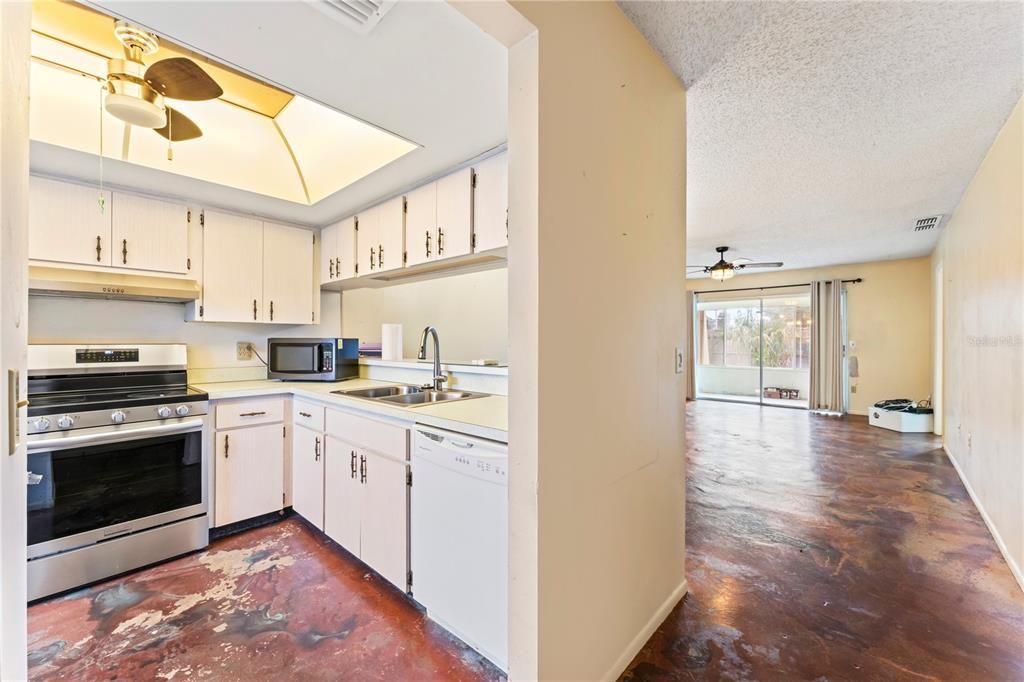 En Venta: $219,000 (2 camas, 2 baños, 1035 Pies cuadrados)