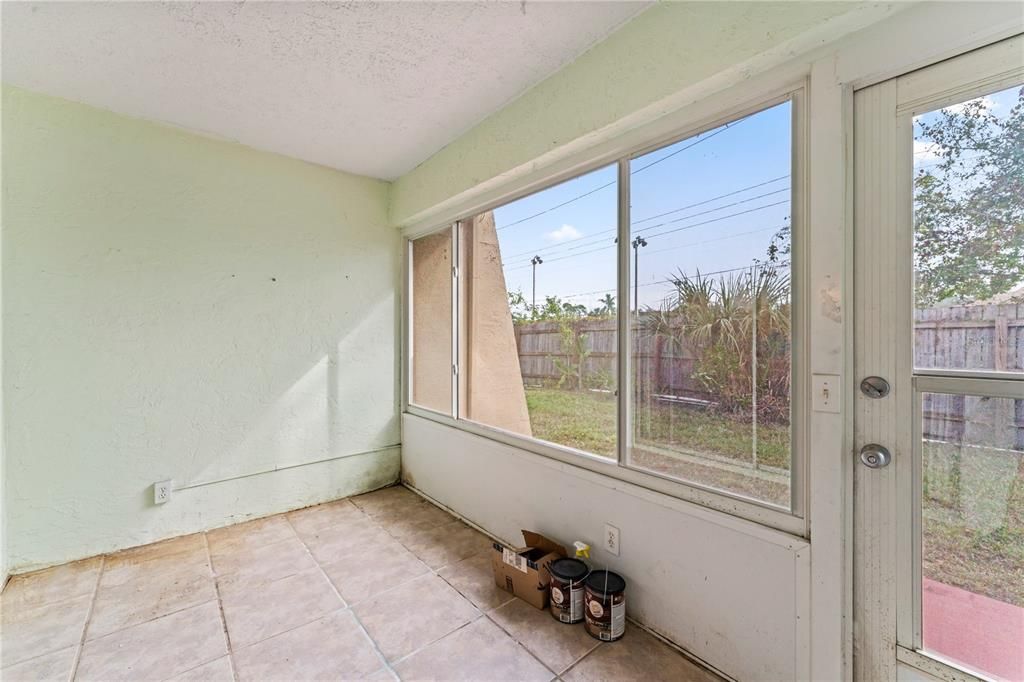 En Venta: $219,000 (2 camas, 2 baños, 1035 Pies cuadrados)