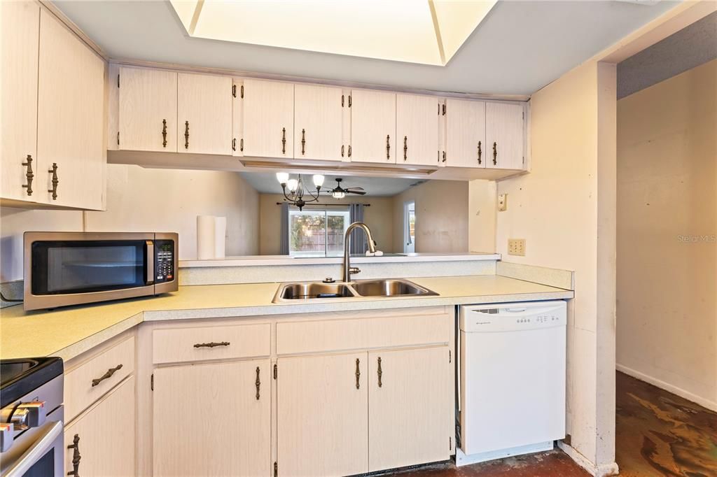 En Venta: $219,000 (2 camas, 2 baños, 1035 Pies cuadrados)