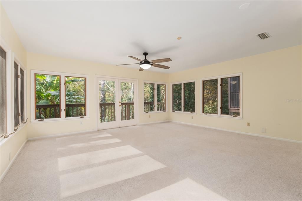 For Sale: $650,000 (4 beds, 3 baths, 3336 Square Feet)