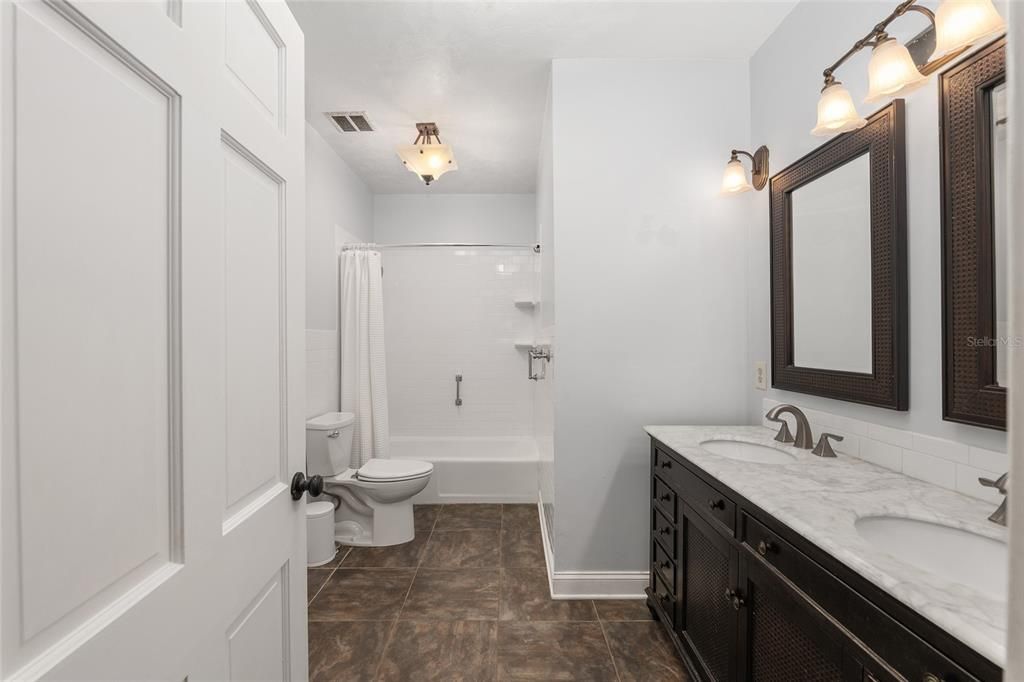 For Sale: $650,000 (4 beds, 3 baths, 3336 Square Feet)