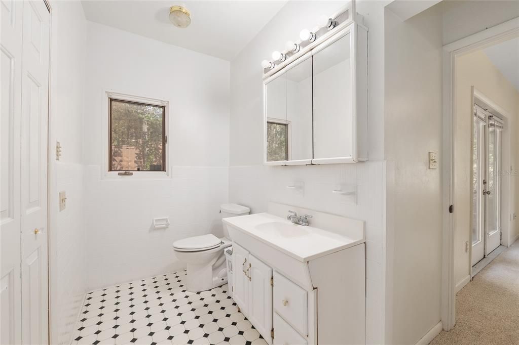 For Sale: $650,000 (4 beds, 3 baths, 3336 Square Feet)