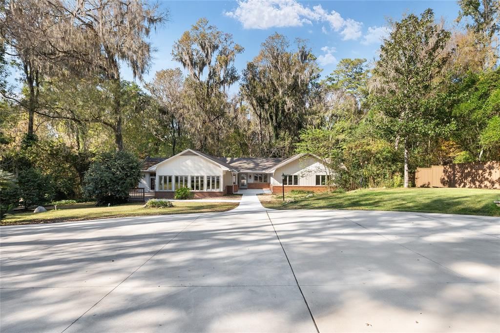 For Sale: $650,000 (4 beds, 3 baths, 3336 Square Feet)