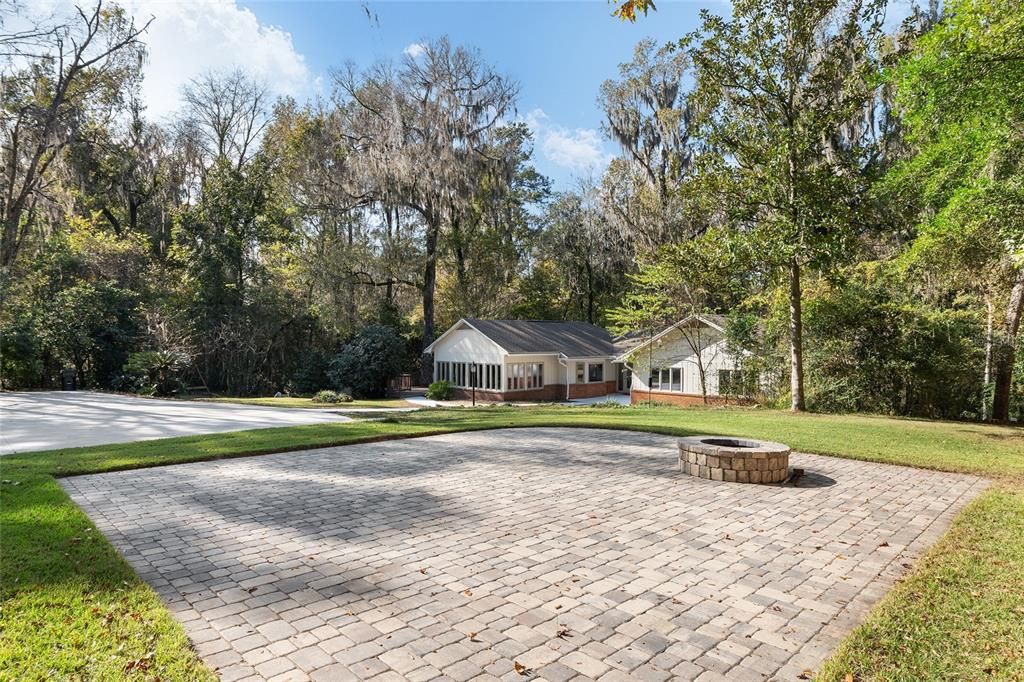 For Sale: $650,000 (4 beds, 3 baths, 3336 Square Feet)