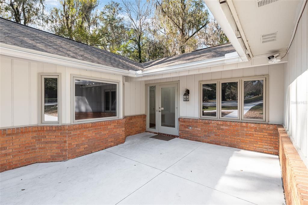 For Sale: $650,000 (4 beds, 3 baths, 3336 Square Feet)