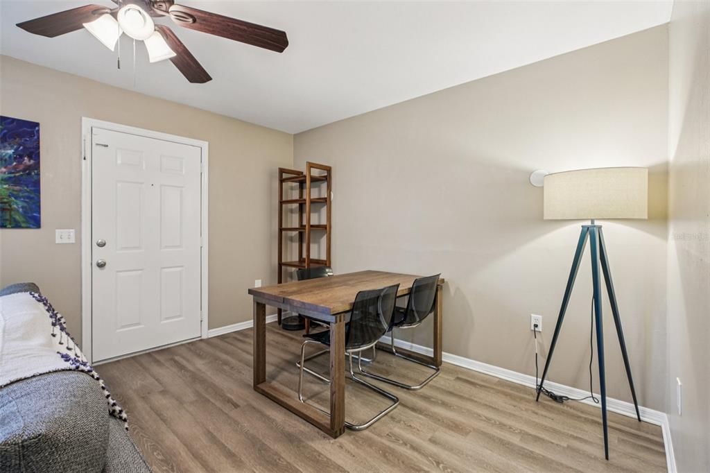 En Venta: $315,000 (2 camas, 2 baños, 1300 Pies cuadrados)