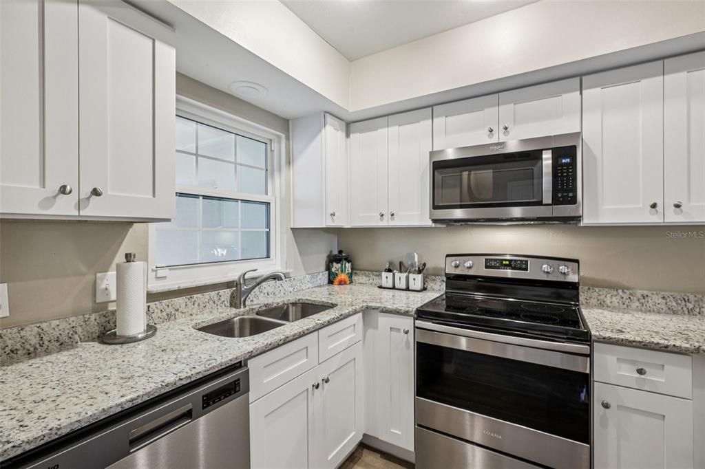 En Venta: $315,000 (2 camas, 2 baños, 1300 Pies cuadrados)