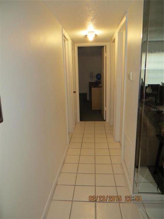 For Rent: $1,300 (2 beds, 1 baths, 960 Square Feet)