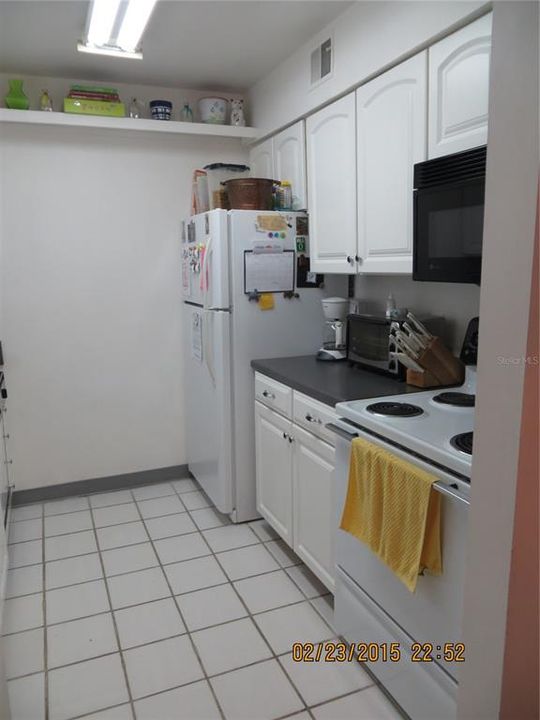 For Rent: $1,300 (2 beds, 1 baths, 960 Square Feet)