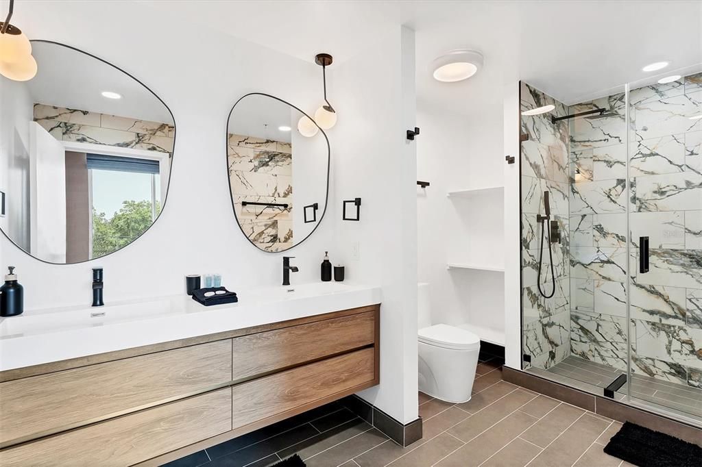 В аренду: $4,500 (2 спален, 2 ванн, 1268 Квадратных фут)