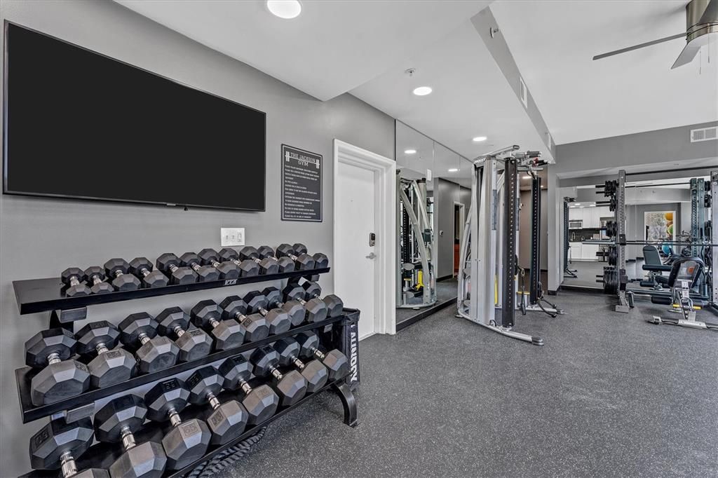 В аренду: $4,500 (2 спален, 2 ванн, 1268 Квадратных фут)