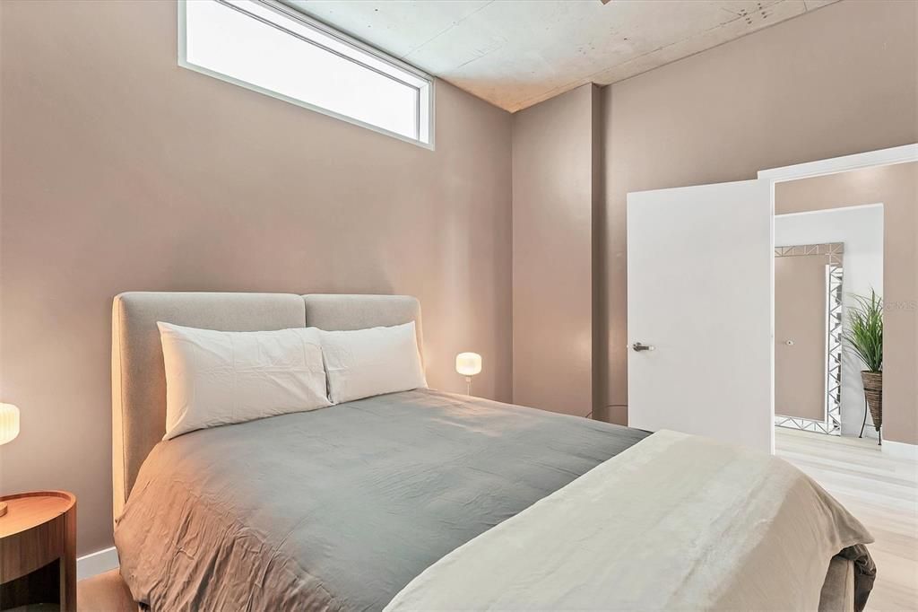 В аренду: $4,500 (2 спален, 2 ванн, 1268 Квадратных фут)