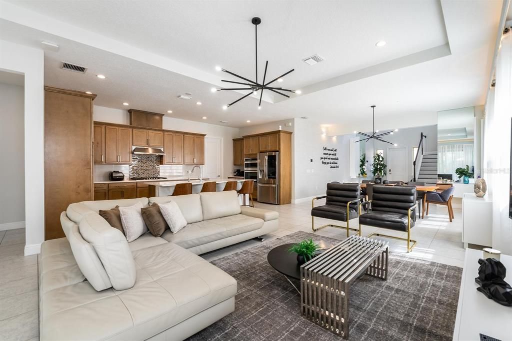 待售: $880,000 (4 贝兹, 3 浴室, 2812 平方英尺)