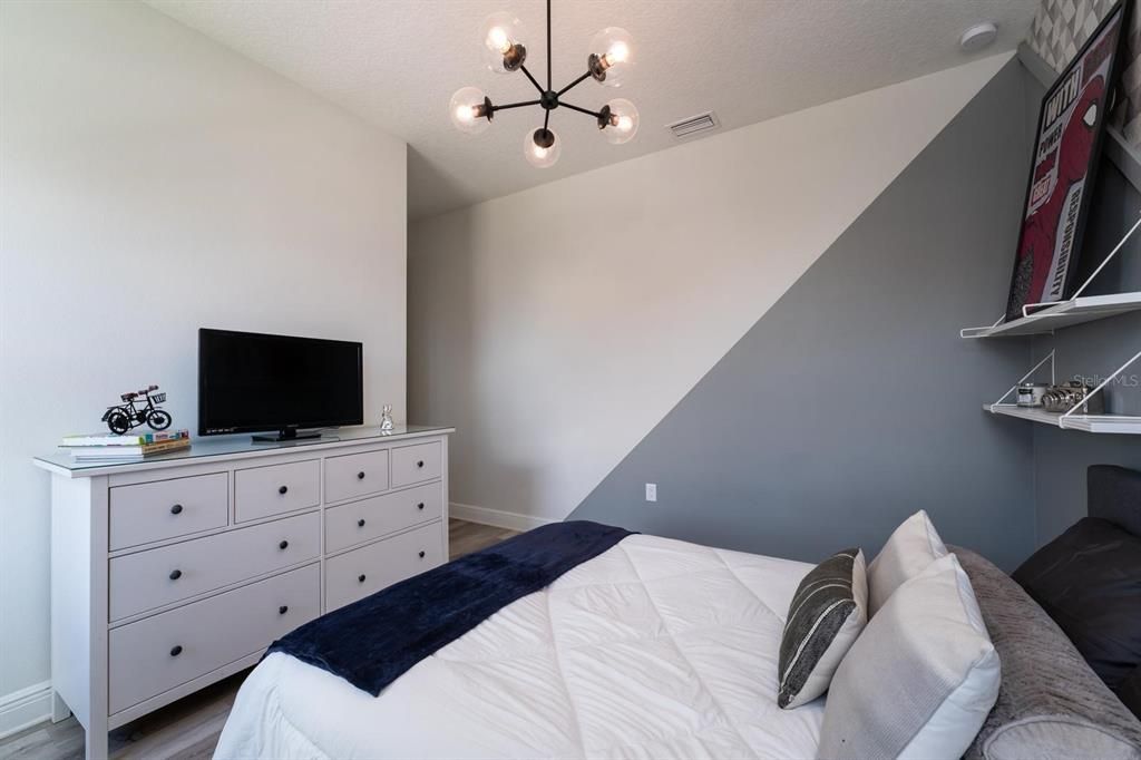 待售: $880,000 (4 贝兹, 3 浴室, 2812 平方英尺)