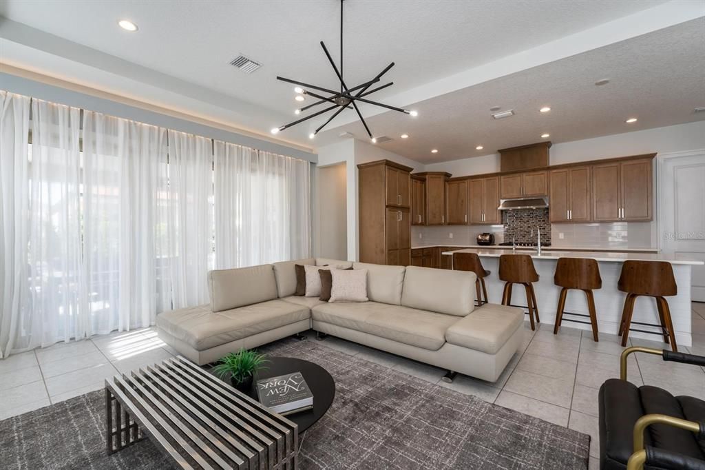 待售: $880,000 (4 贝兹, 3 浴室, 2812 平方英尺)