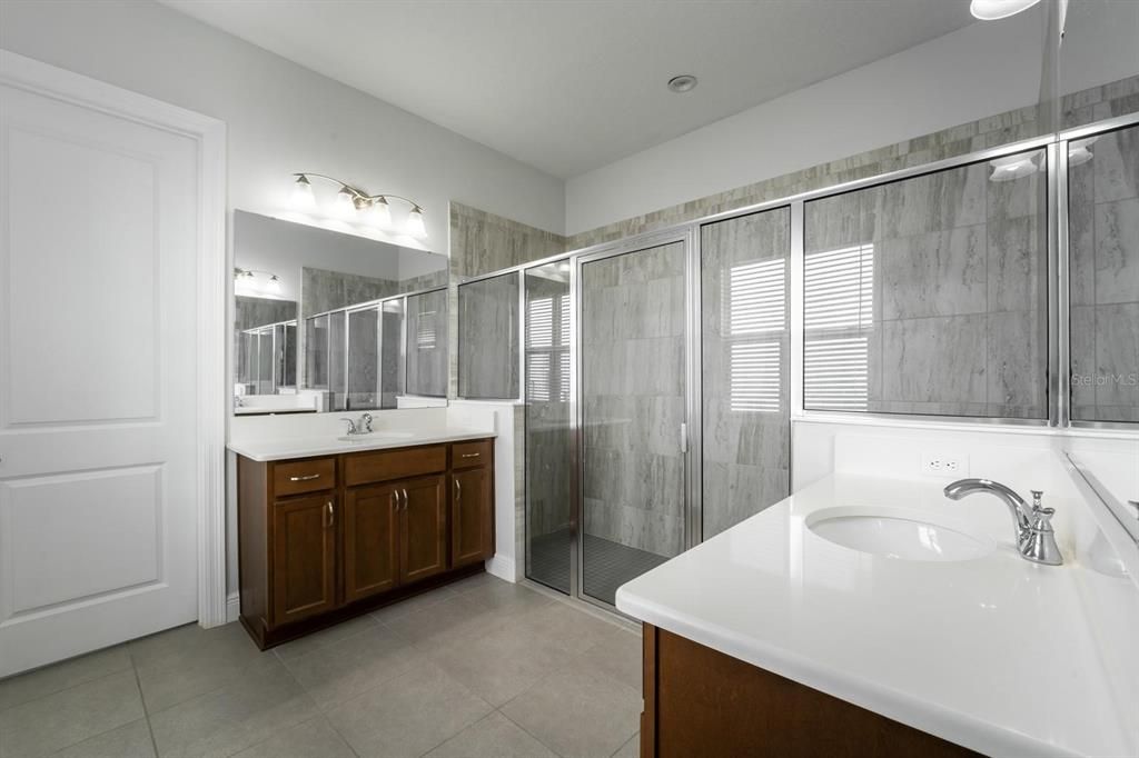 待售: $880,000 (4 贝兹, 3 浴室, 2812 平方英尺)