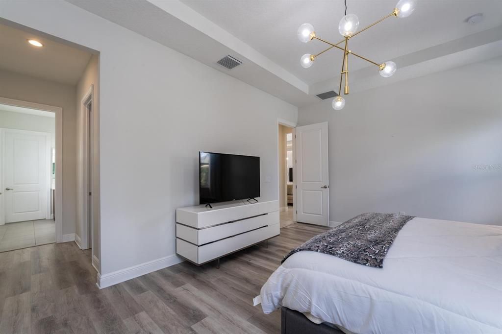 待售: $880,000 (4 贝兹, 3 浴室, 2812 平方英尺)