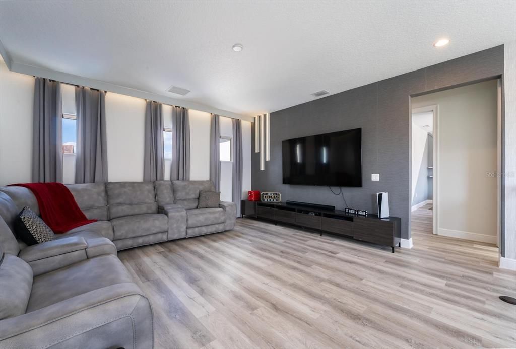 待售: $880,000 (4 贝兹, 3 浴室, 2812 平方英尺)