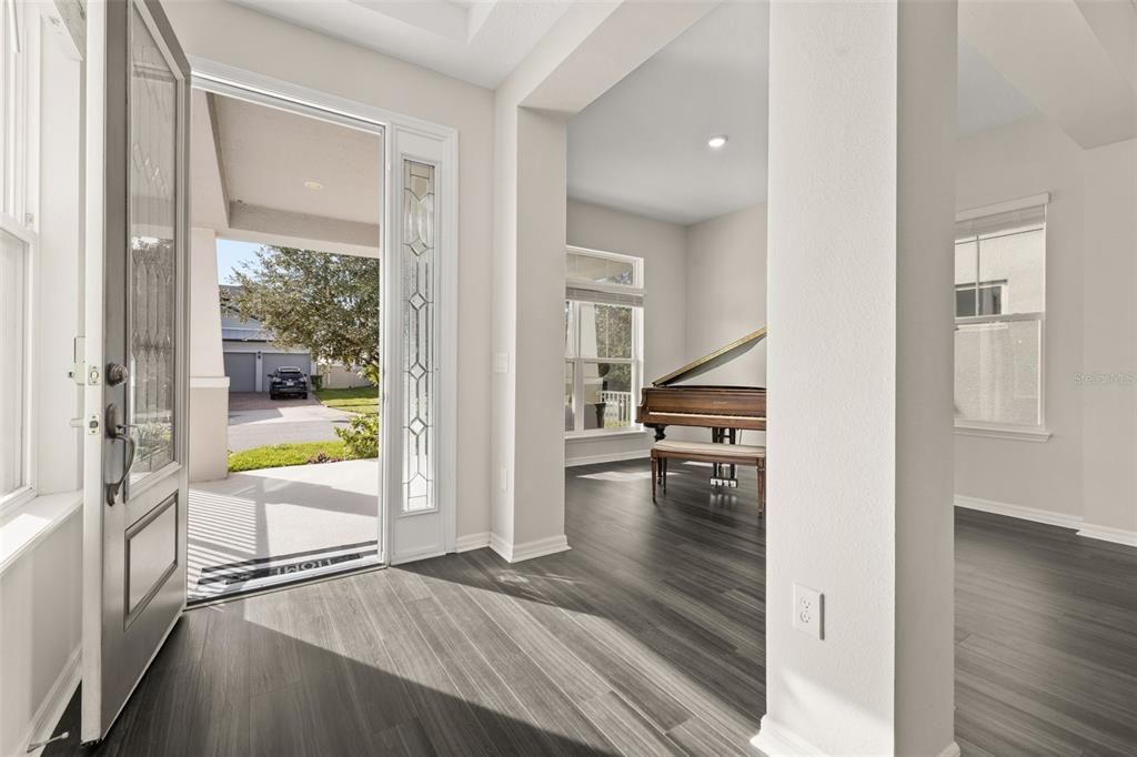 En Venta: $789,990 (4 camas, 3 baños, 3142 Pies cuadrados)