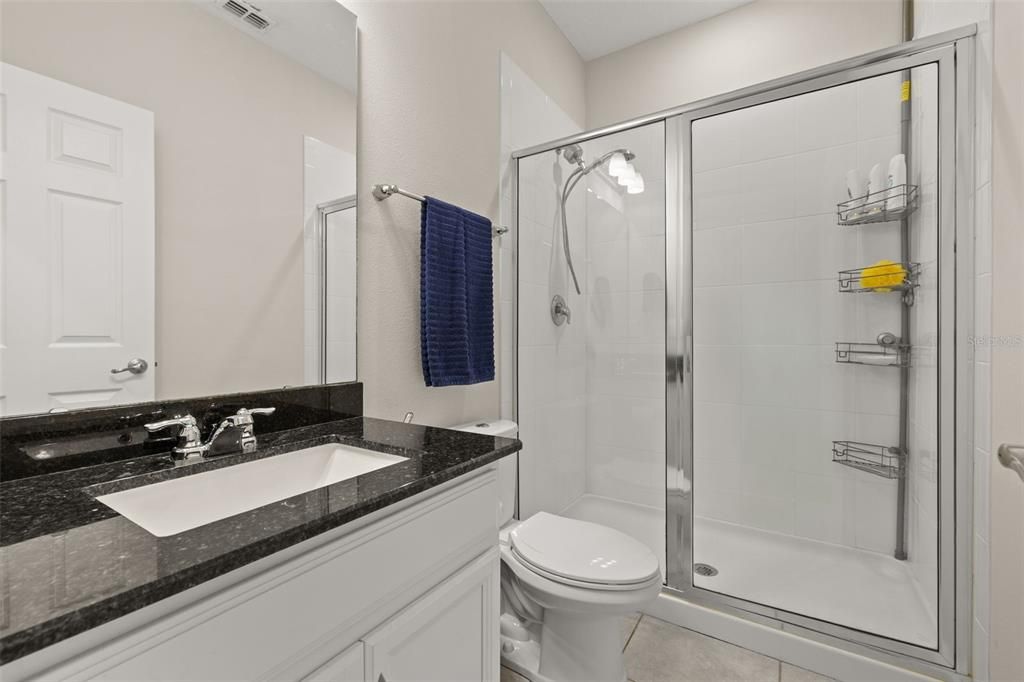 En Venta: $789,990 (4 camas, 3 baños, 3142 Pies cuadrados)