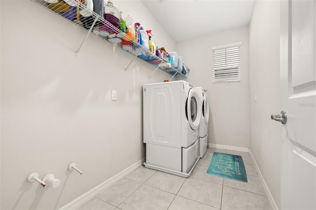 En Venta: $789,990 (4 camas, 3 baños, 3142 Pies cuadrados)