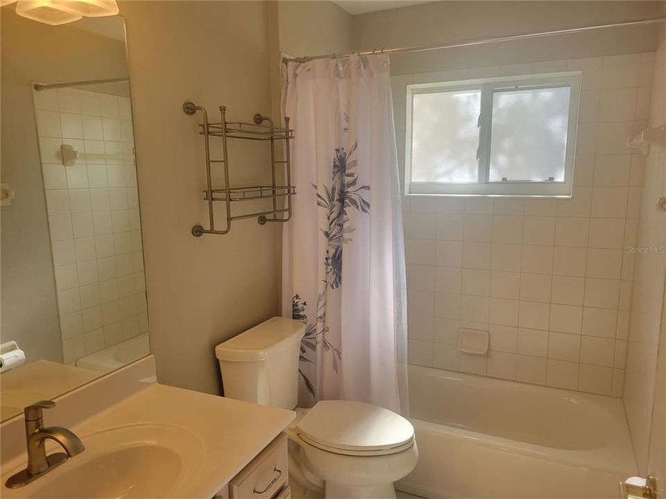 На продажу: $430,000 (2 спален, 2 ванн, 1931 Квадратных фут)