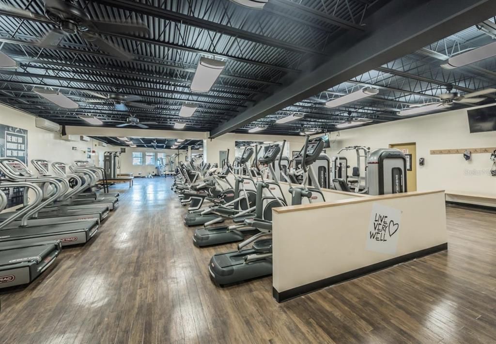 待售: $139,900 (2 贝兹, 1 浴室, 1100 平方英尺)