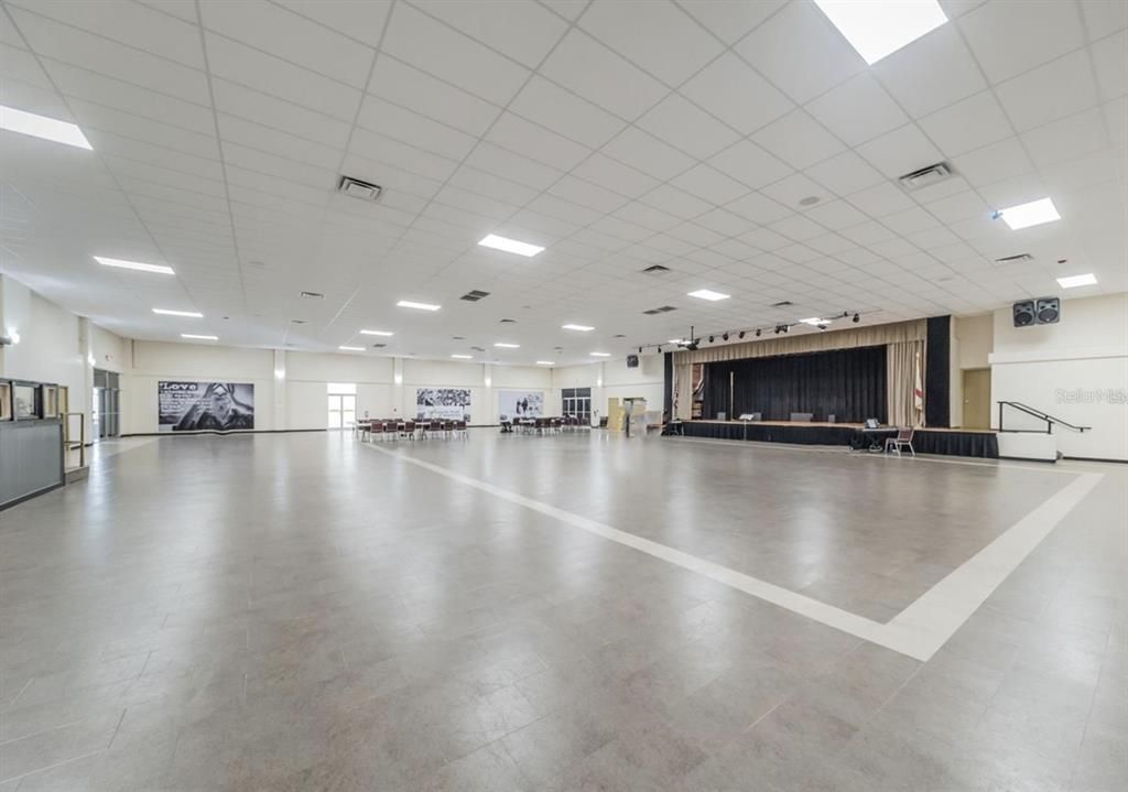 待售: $139,900 (2 贝兹, 1 浴室, 1100 平方英尺)