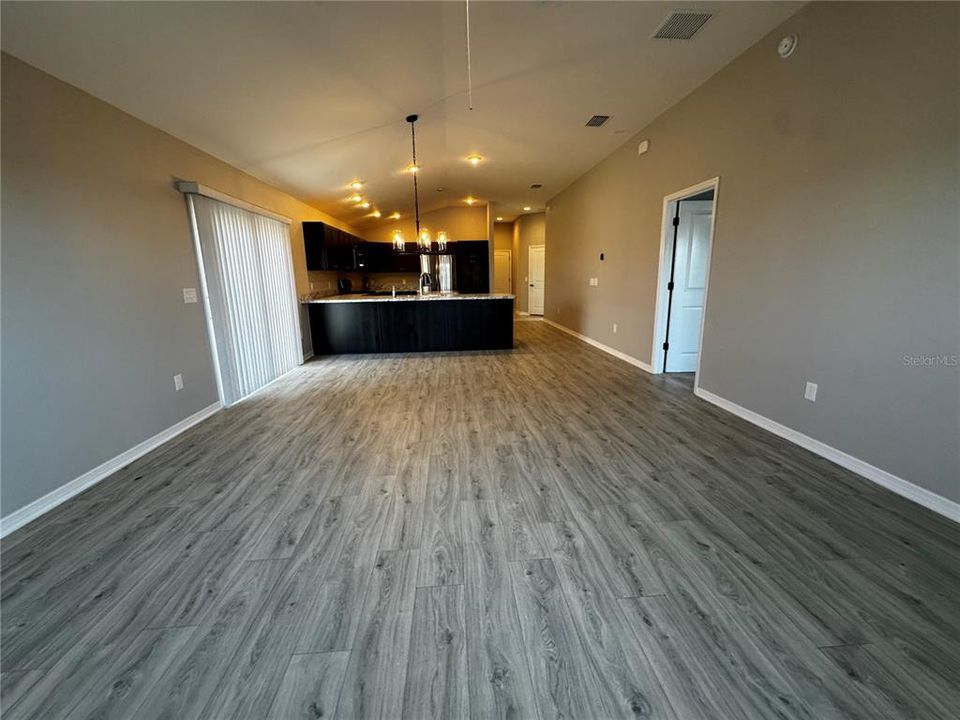 For Rent: $1,900 (2 beds, 2 baths, 1266 Square Feet)