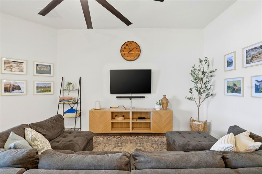 For Sale: $545,000 (4 beds, 3 baths, 2420 Square Feet)