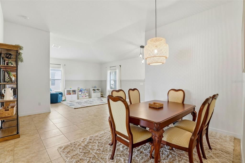 For Sale: $545,000 (4 beds, 3 baths, 2420 Square Feet)