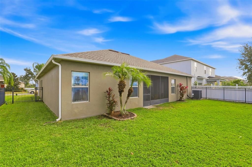 For Sale: $545,000 (4 beds, 3 baths, 2420 Square Feet)