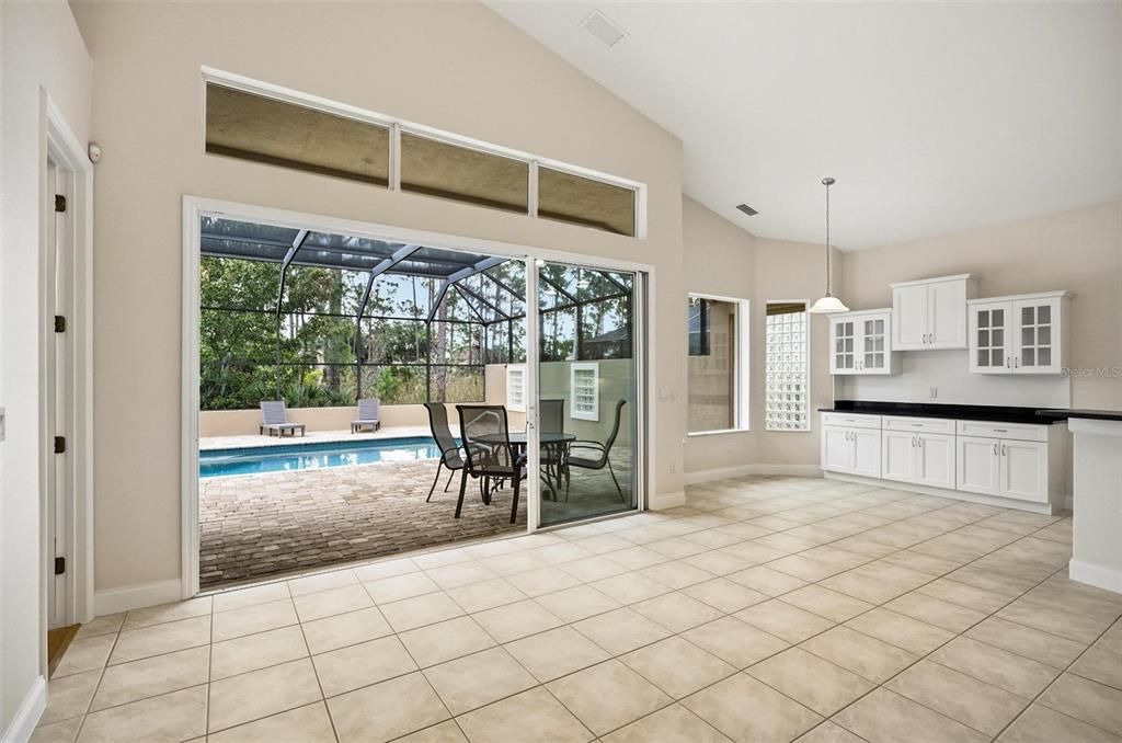 For Sale: $580,000 (3 beds, 2 baths, 1985 Square Feet)