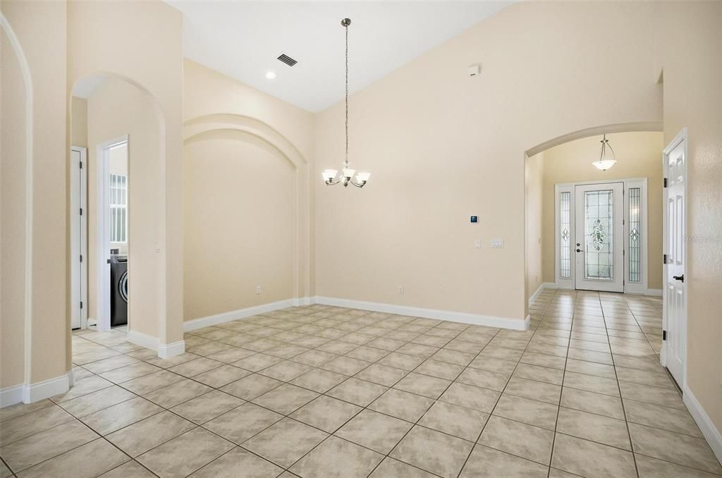 For Sale: $580,000 (3 beds, 2 baths, 1985 Square Feet)