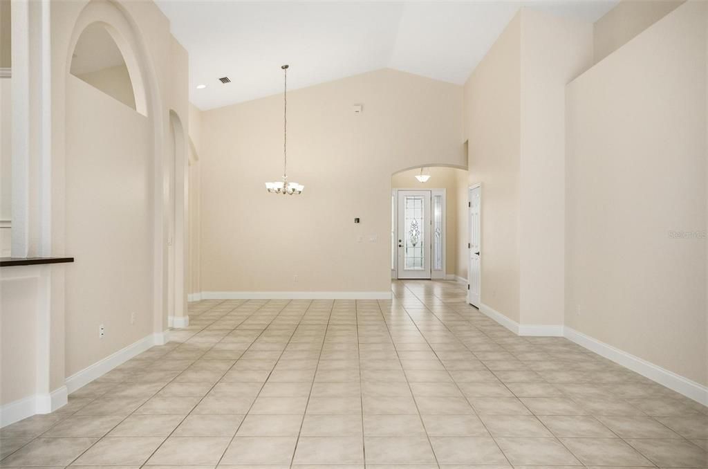 For Sale: $580,000 (3 beds, 2 baths, 1985 Square Feet)