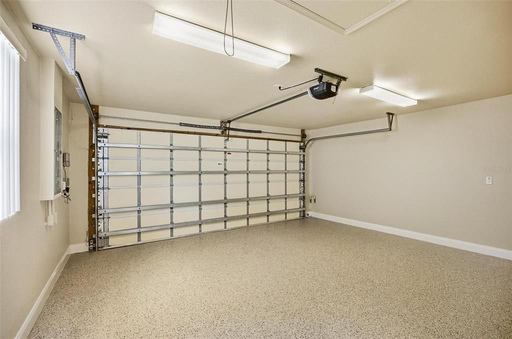 For Sale: $580,000 (3 beds, 2 baths, 1985 Square Feet)