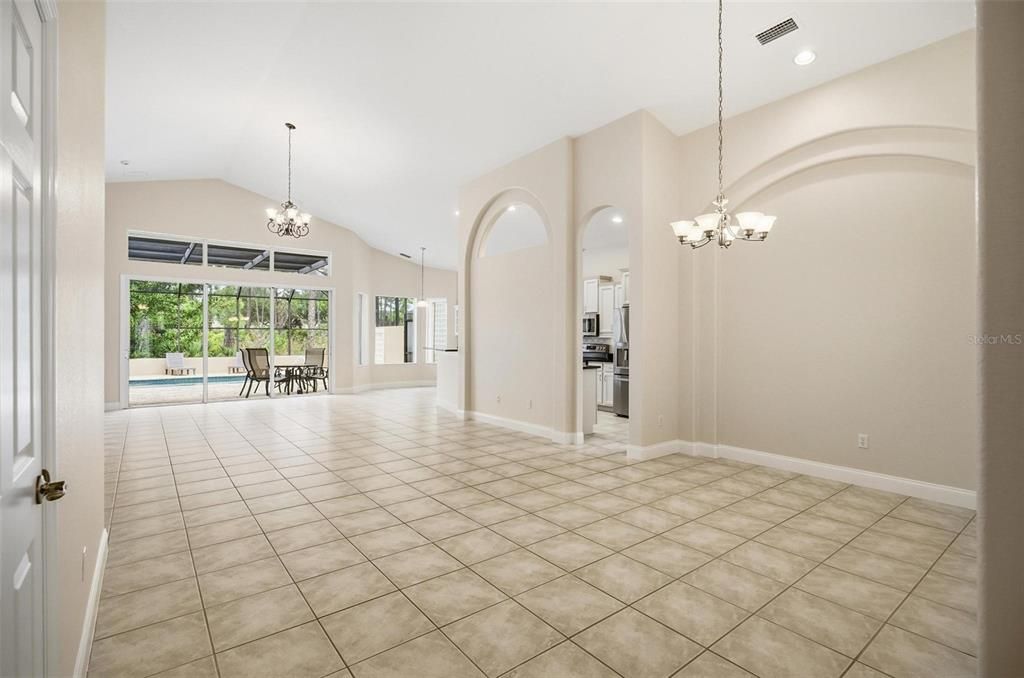 For Sale: $580,000 (3 beds, 2 baths, 1985 Square Feet)