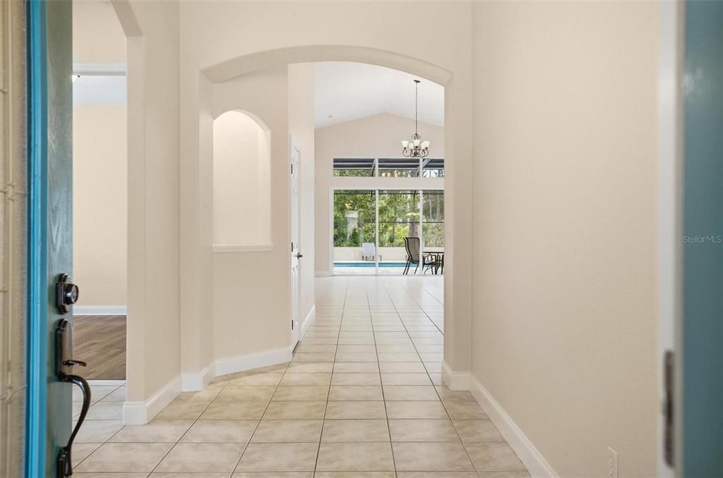 For Sale: $580,000 (3 beds, 2 baths, 1985 Square Feet)