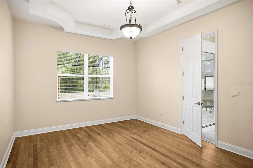 For Sale: $580,000 (3 beds, 2 baths, 1985 Square Feet)