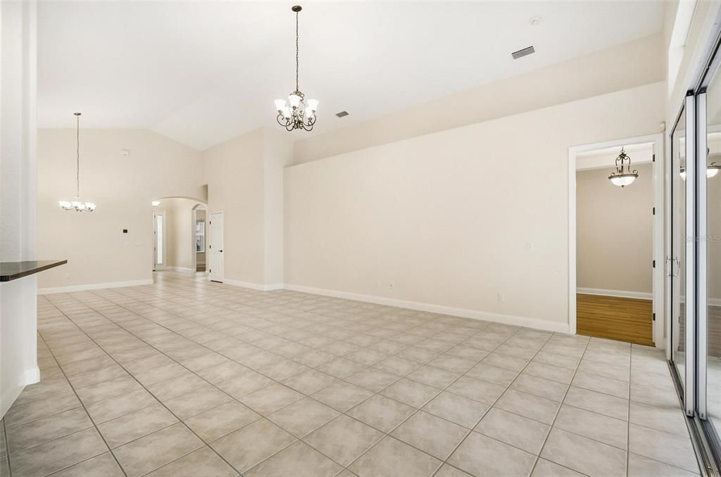 For Sale: $580,000 (3 beds, 2 baths, 1985 Square Feet)