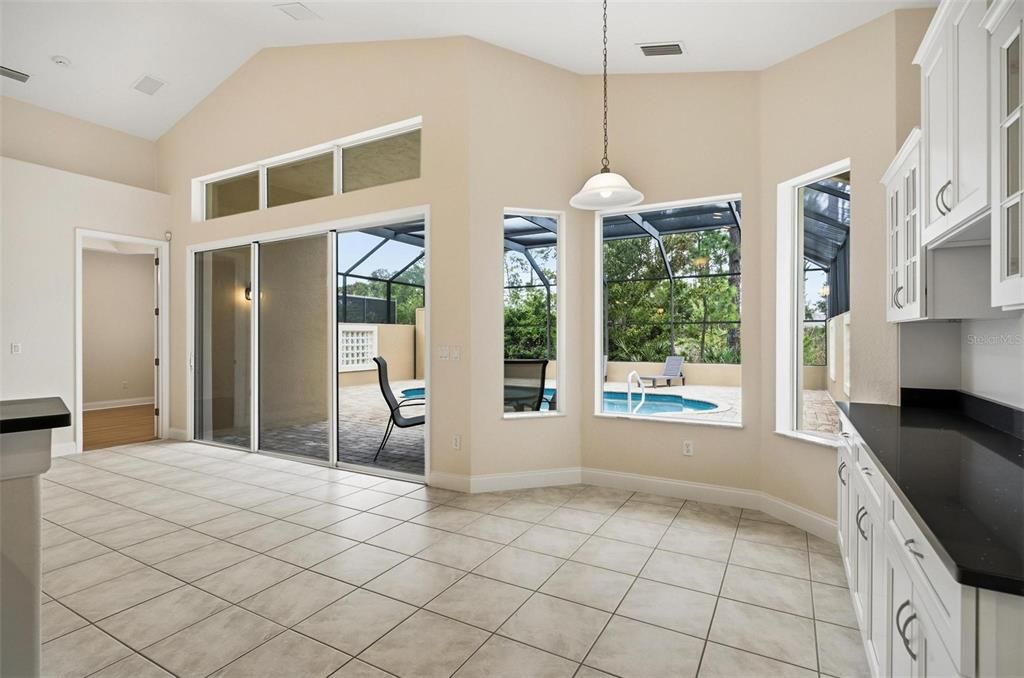 For Sale: $580,000 (3 beds, 2 baths, 1985 Square Feet)