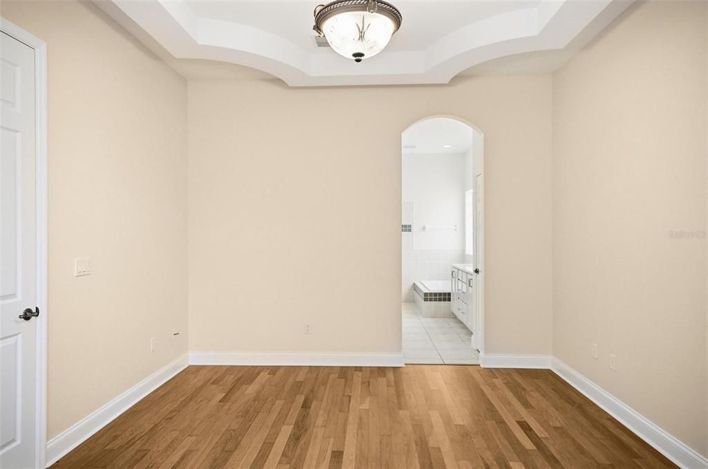 For Sale: $580,000 (3 beds, 2 baths, 1985 Square Feet)