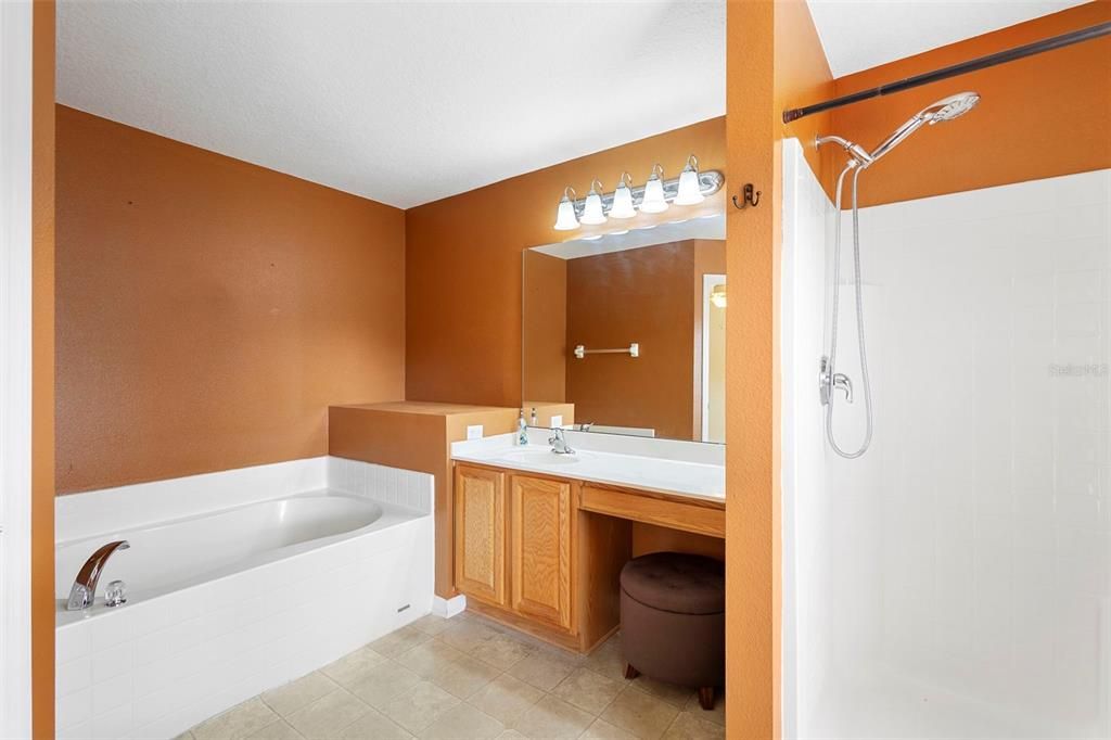 For Sale: $384,900 (3 beds, 2 baths, 2000 Square Feet)