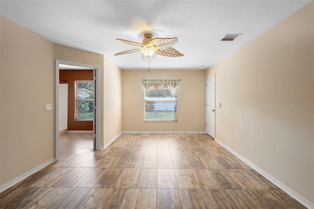 For Sale: $384,900 (3 beds, 2 baths, 2000 Square Feet)