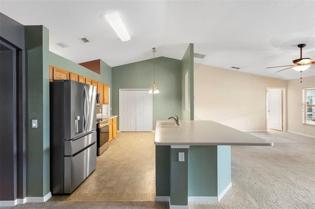 For Sale: $384,900 (3 beds, 2 baths, 2000 Square Feet)