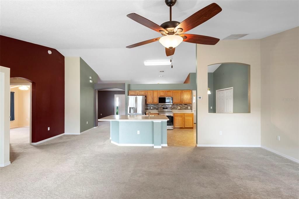 For Sale: $384,900 (3 beds, 2 baths, 2000 Square Feet)