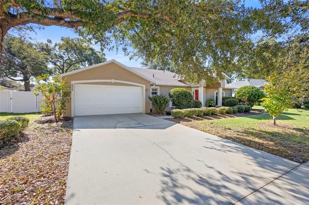 For Sale: $384,900 (3 beds, 2 baths, 2000 Square Feet)