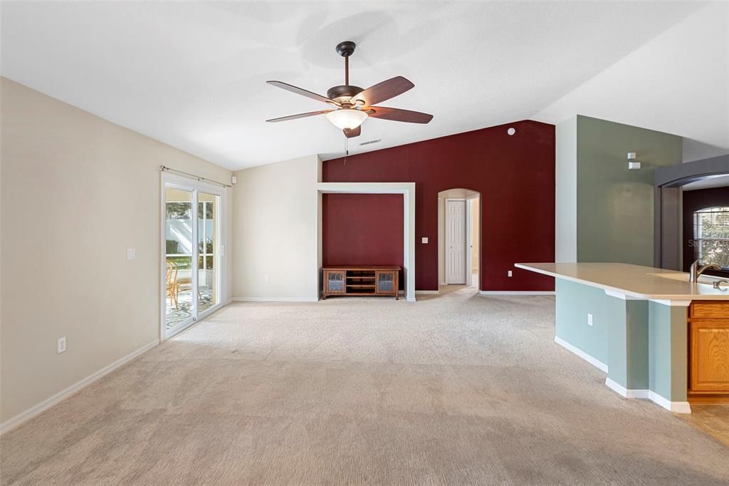 For Sale: $384,900 (3 beds, 2 baths, 2000 Square Feet)