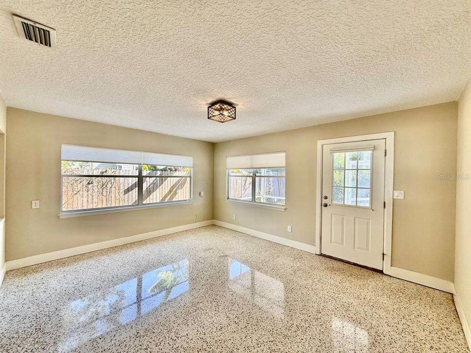 For Rent: $2,740 (3 beds, 2 baths, 1428 Square Feet)