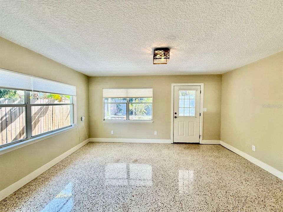 For Rent: $2,740 (3 beds, 2 baths, 1428 Square Feet)